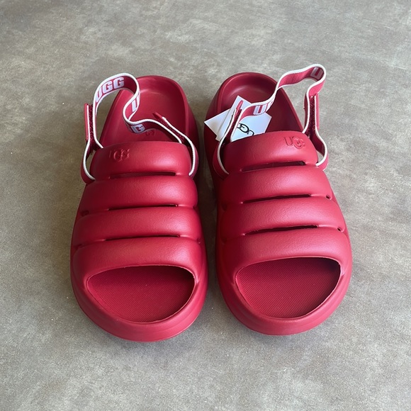 COPY - Ugg Sport Yeah- Red - Picture 2 of 4